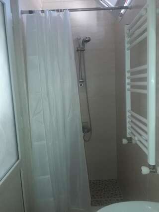 Гостевой дом Guest House Anna Кобулети Четырехместный номер-4