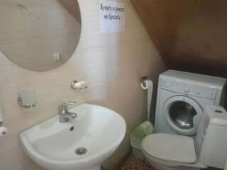 Гостевой дом Guest House Anna Кобулети Четырехместный номер-14